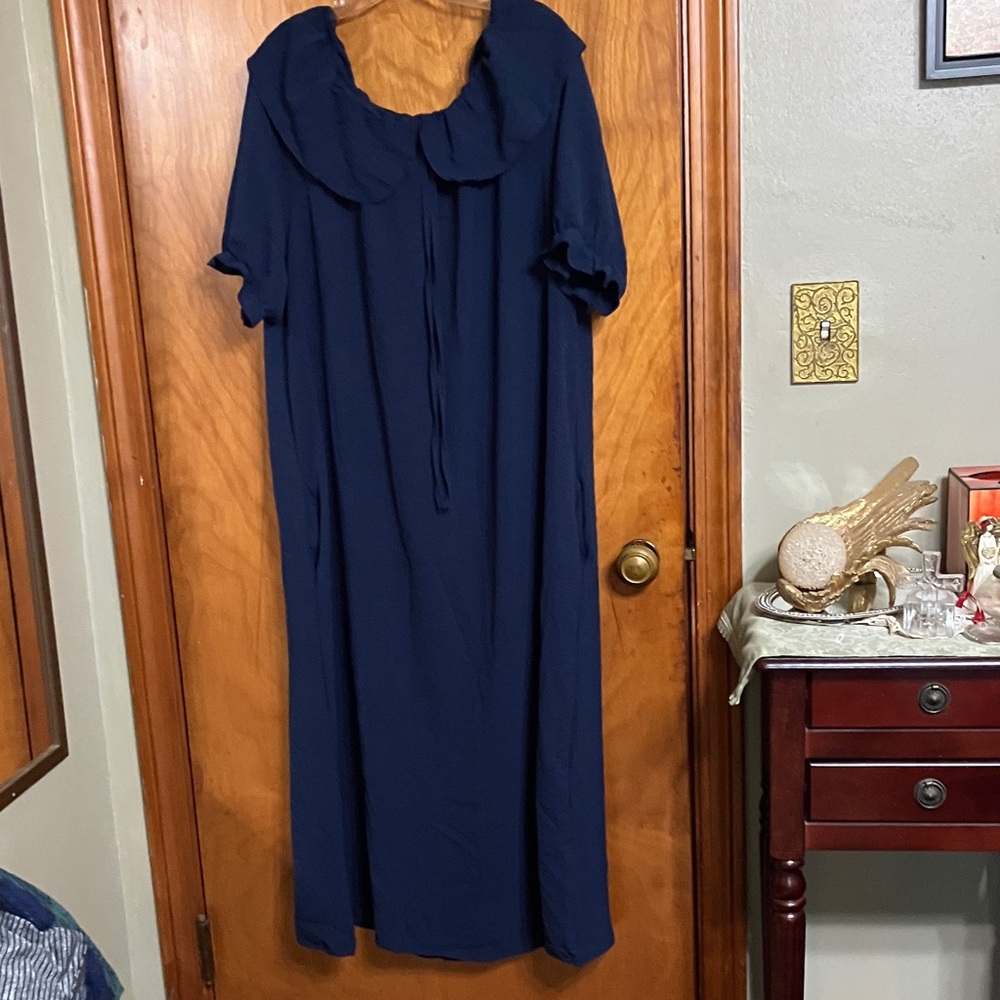 Navy blue off the shoulders shift dress